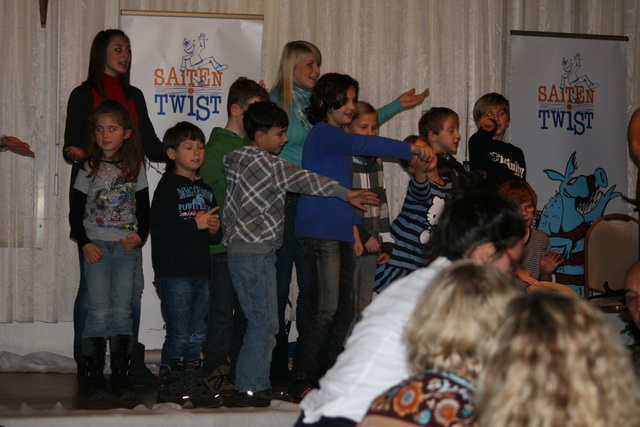 gal/2010/2010 Saitentwist Weihnachtsfeier Schwimmverein AEGIR 26.11/2010 Saitentwist Weihnachtsfeier Schwimmver Aegir 26.11. 038.jpg